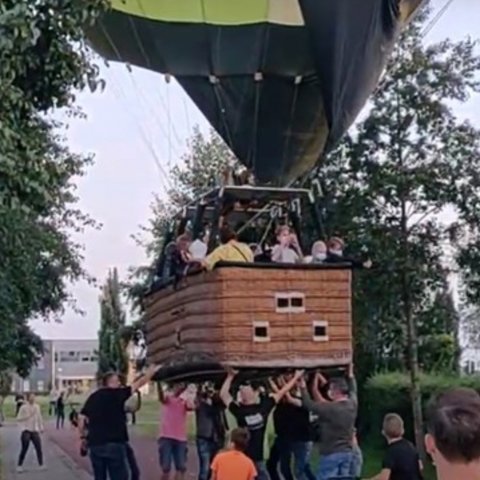 Logistic Force op handen gedragen ;)